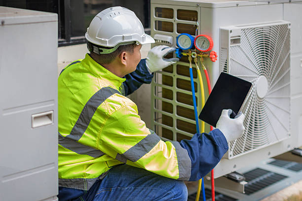 Professional Hvac Installation technician working in Monroeville, IN